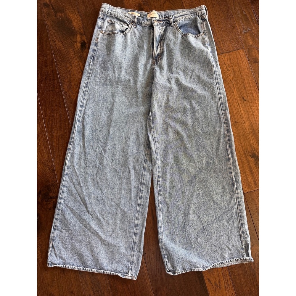 Universal Thread Womens Mid Rise Super Wide Leg Jeans Light Wash Blue Button Fly